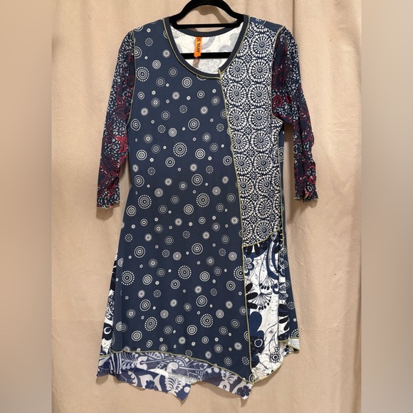 Anya AF tunic, hand made in the USA. Size M, shades of blue - Picture 1 of 3